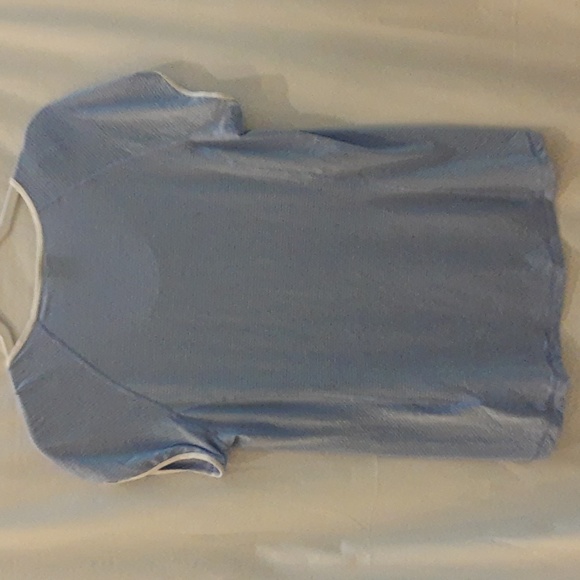 The North Face Activewear Striped Petal Sleeve Tee Women’s Large, Periwinkle - Picture 3 of 16